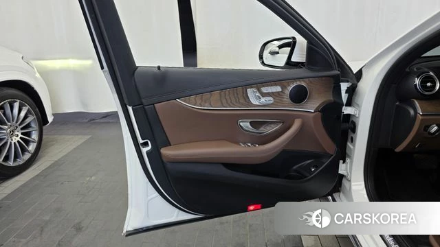 Mercedes-Benz E-Class W213 id 4641049 из Кореи 16