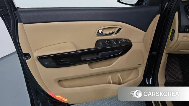 Kia The New Carnival id 4551880 из Кореи 16