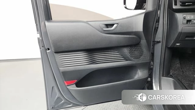 Hyundai Staria id 4548489 из Кореи 16