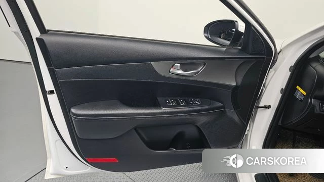 Kia Come New K3 id 4339690 из Кореи 16