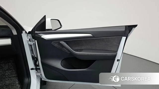 Tesla Model Y id 4778395 из Кореи 16
