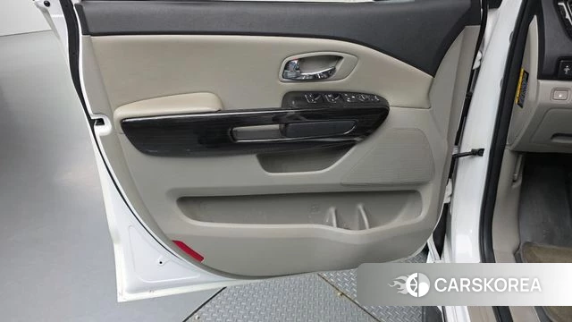 Kia The New Carnival id 4732198 из Кореи 16