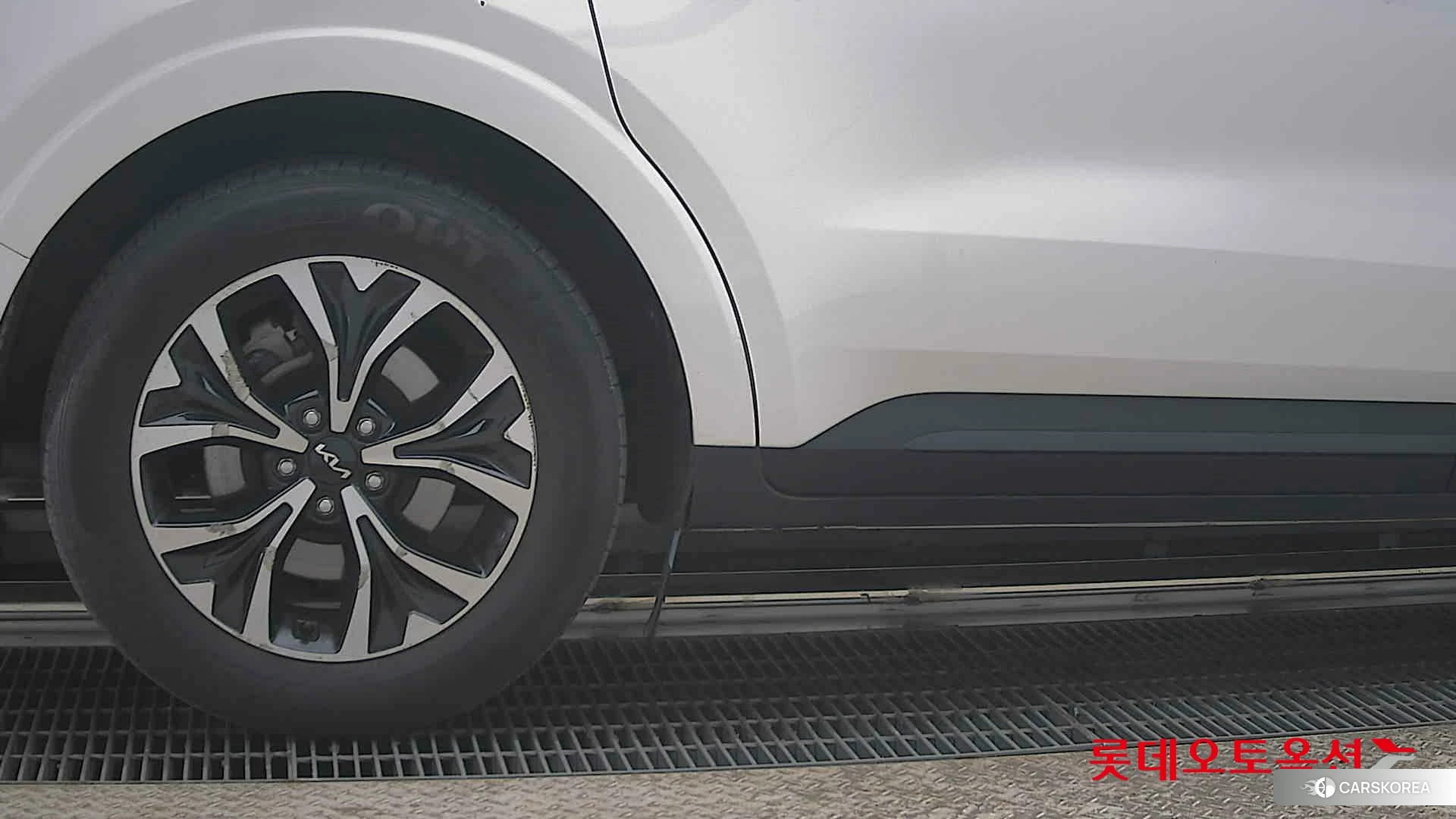 Kia Carnival id 3888419 из Кореи 16