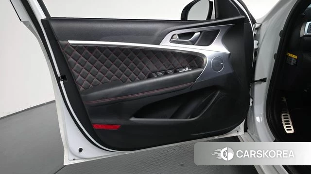 Genesis G70 id 4610096 из Кореи 16
