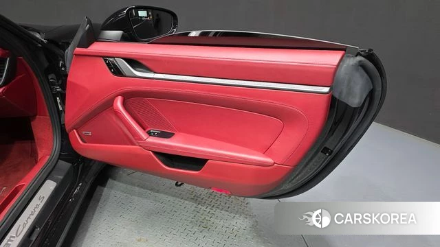 Porsche 911(992) id 4519898 из Кореи 16