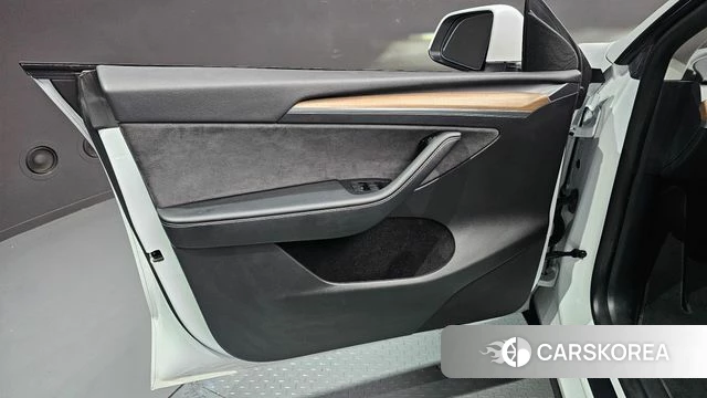 Tesla Model Y id 4414627 из Кореи 16