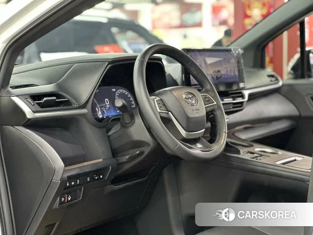 Toyota Grevia id 4208024 из Китая 16