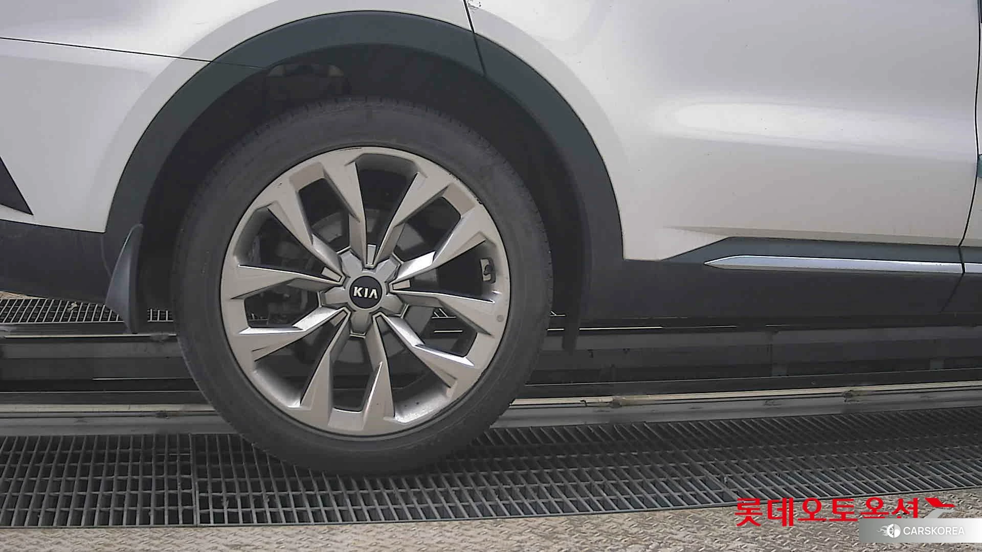 Kia Sorento id 3888415 из Кореи 16