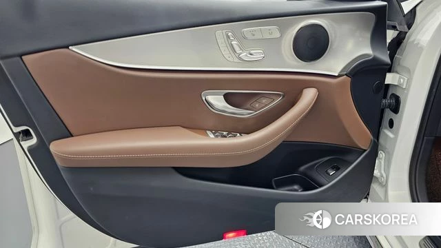 Mercedes-Benz E-Class W213 id 4596390 из Кореи 16