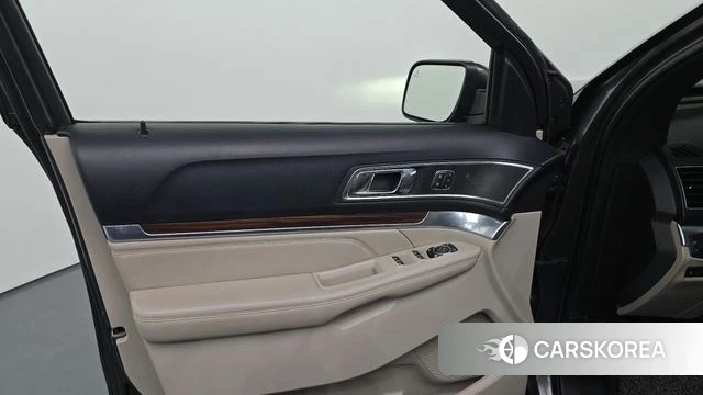 Ford Explorer id 4203813 из Кореи 16