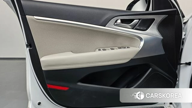 Genesis The New G70 id 4769188 из Кореи 16