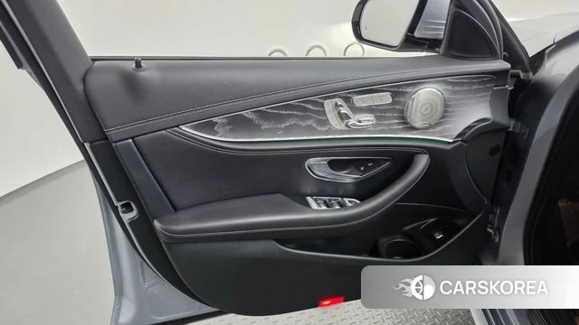 Mercedes-Benz E-Class W213 id 4784253 из Кореи 16