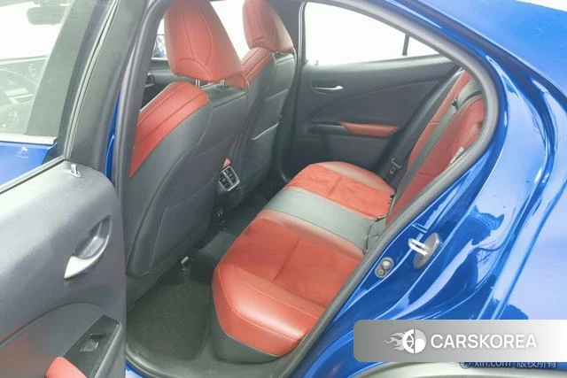 Lexus UX id 4254255 из Китая 16