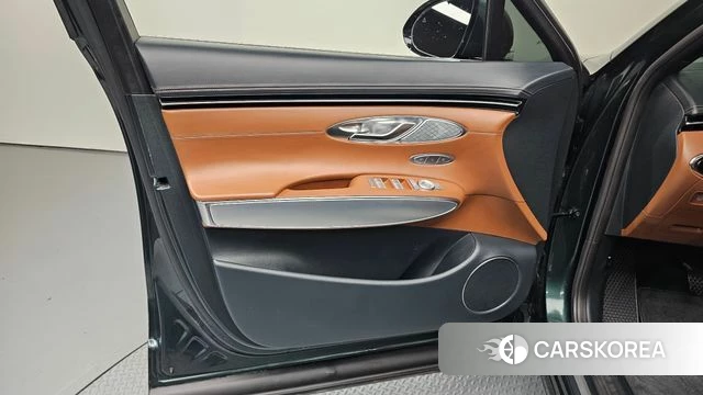 Genesis GV70 id 4395995 из Кореи 16