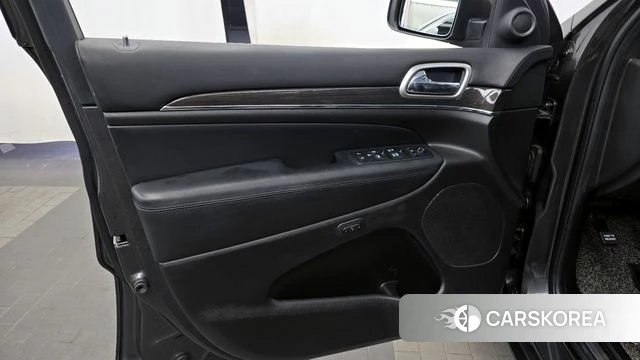 Jeep Grand Cherokee id 4203915 из Кореи 16