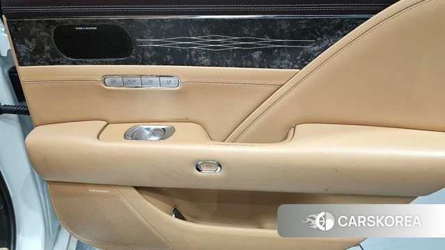 Genesis G90 (RS4) id 4194832 из Кореи 16