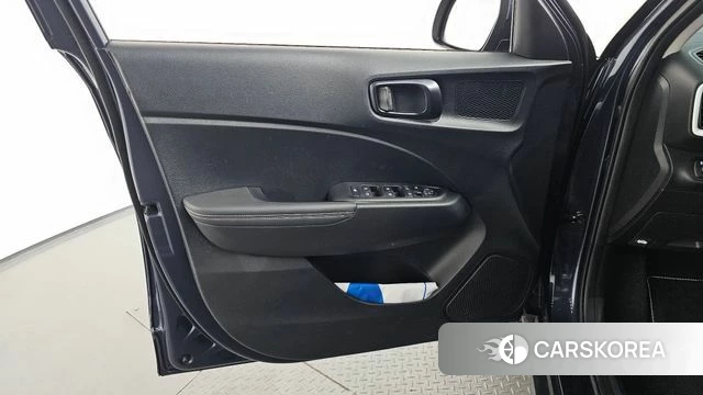 Hyundai Venue id 4353976 из Кореи 16