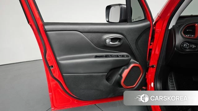 Jeep Renegade id 4770724 из Кореи 16
