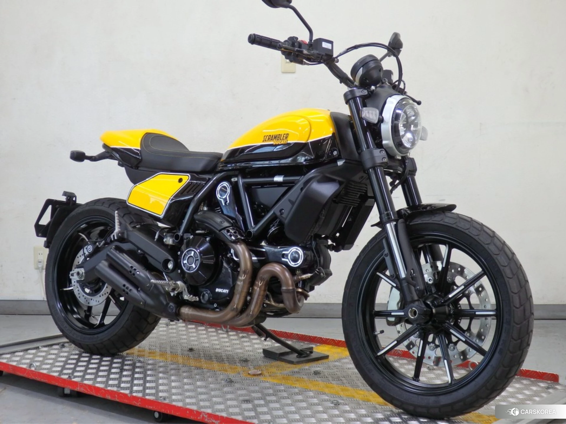 Ducati SCRAMBLER FULL THROTTLE id 4191882 из Японии 16