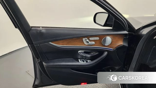 Mercedes-Benz E-Class W213 id 4520469 из Кореи 16