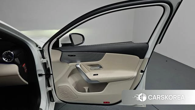 Mercedes-Benz A-Class W177 id 4529617 из Кореи 16