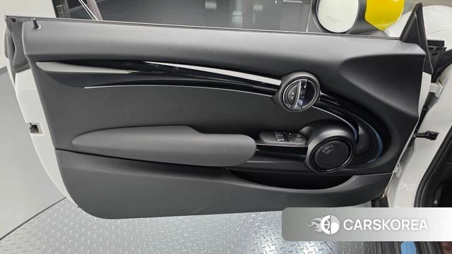 Mini Cooper Electric id 4533915 из Кореи 16