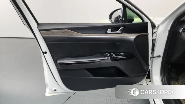 Kia K5 Hybrid 3rd Generation id 4396839 из Кореи 16