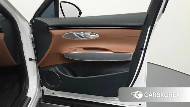 Genesis GV70 id 4554943 из Кореи 16