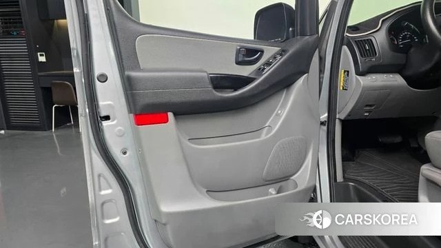 Hyundai The New Grand Starex id 4698317 из Кореи 16