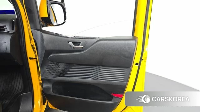 Hyundai Staria id 4548669 из Кореи 16
