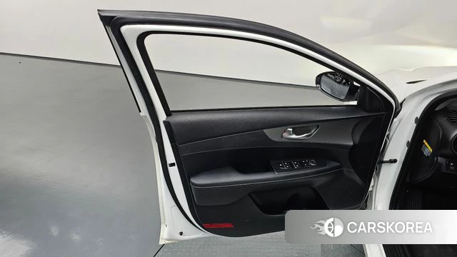Kia Come New K3 id 4520406 из Кореи 16