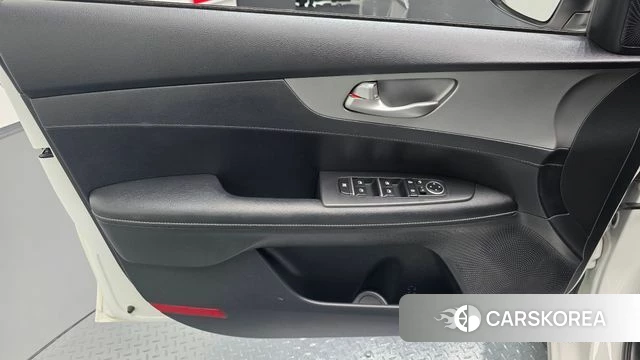 Kia Come New K3 id 4693560 из Кореи 16