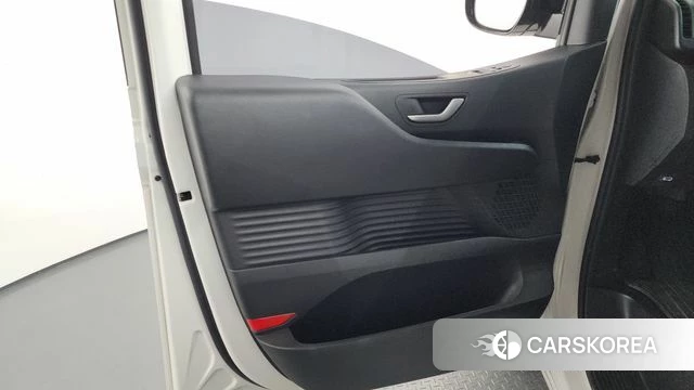 Hyundai Staria id 4308315 из Кореи 16