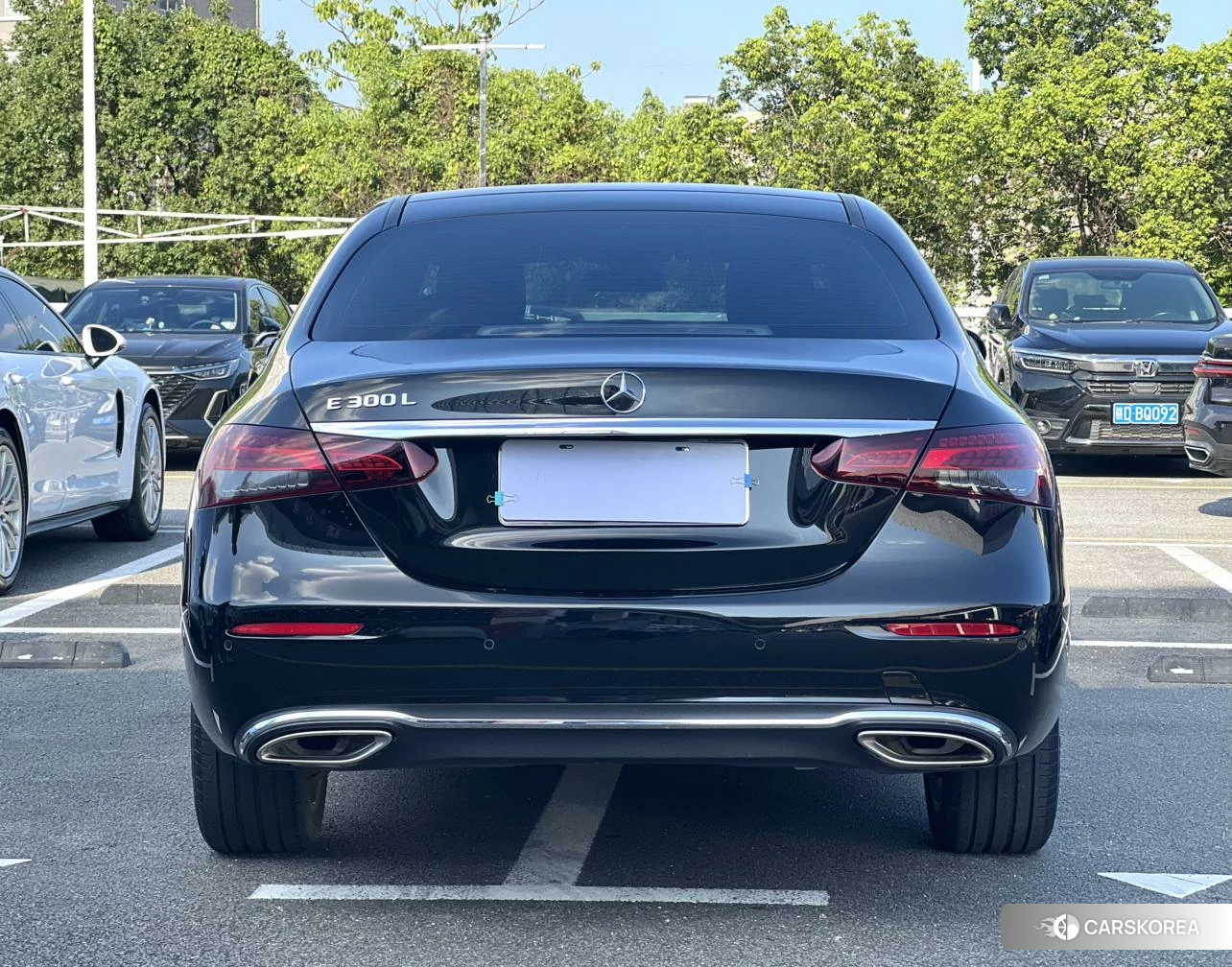 Mercedes-Benz E-class id 4493286 из Китая 16