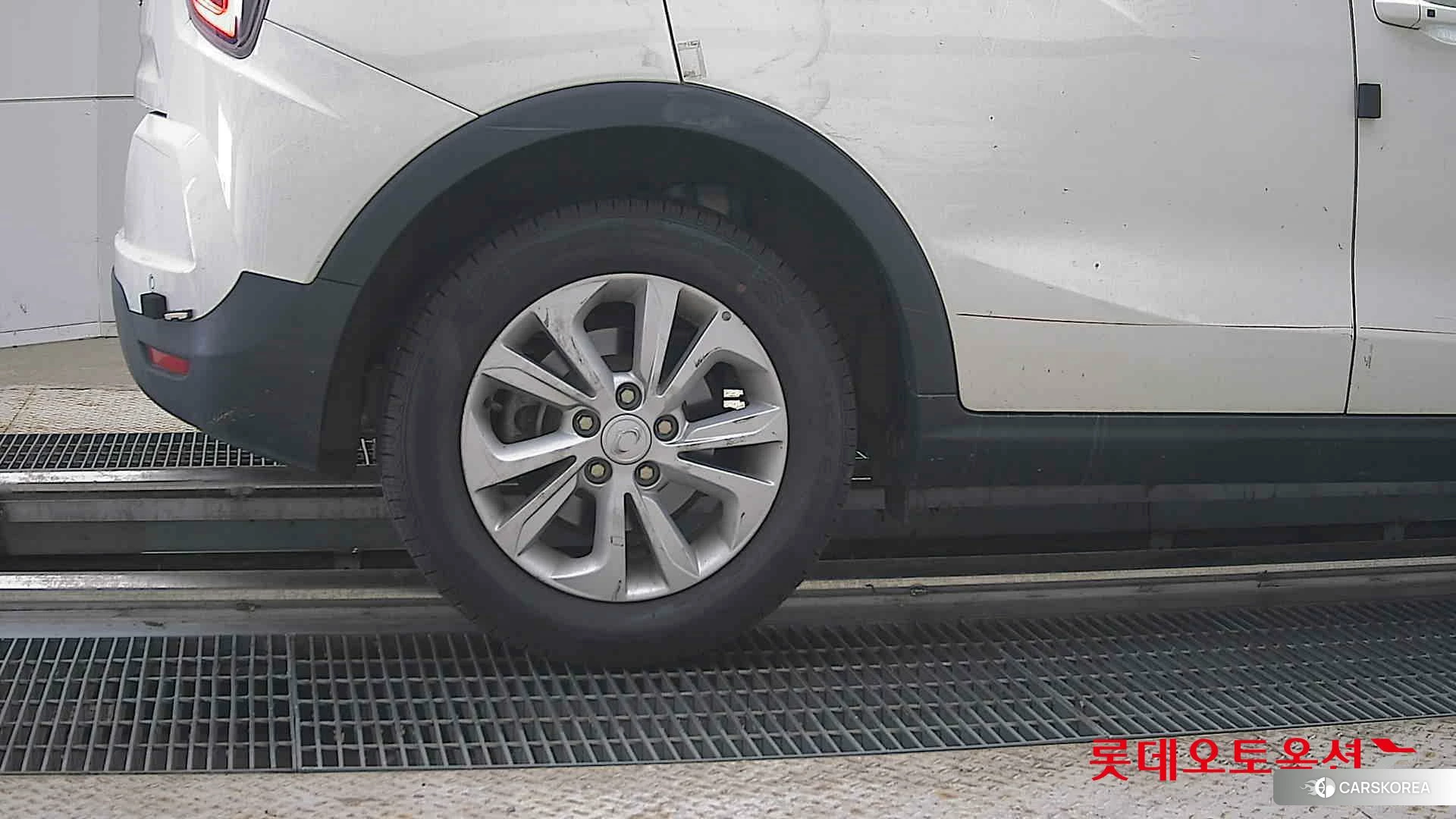 SsangYong Tivoli id 4498460 из Кореи 16