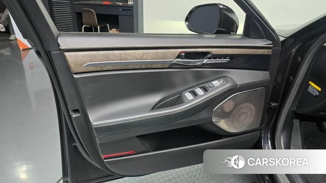 Genesis G90 id 4703301 из Кореи 16