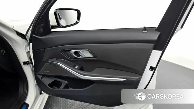 BMW 3 Series (G20) id 4862815 из Кореи 16