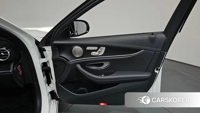 Mercedes-Benz E-Class W213 id 4613003 из Кореи 16
