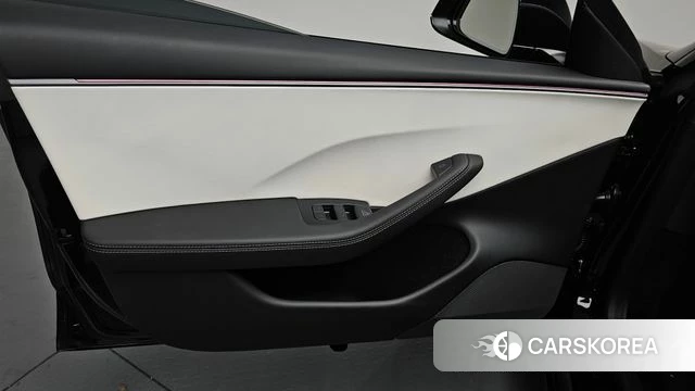 Tesla Model 3 id 4242687 из Кореи 16