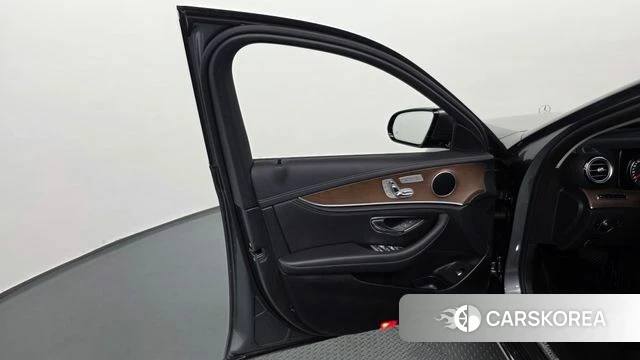 Mercedes-Benz E-Class W213 id 4423989 из Кореи 16