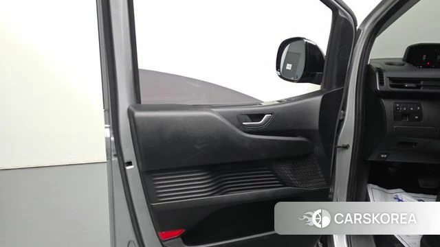 Hyundai Staria id 4186947 из Кореи 16