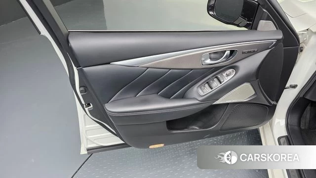 Infiniti Q50 id 4446430 из Кореи 16