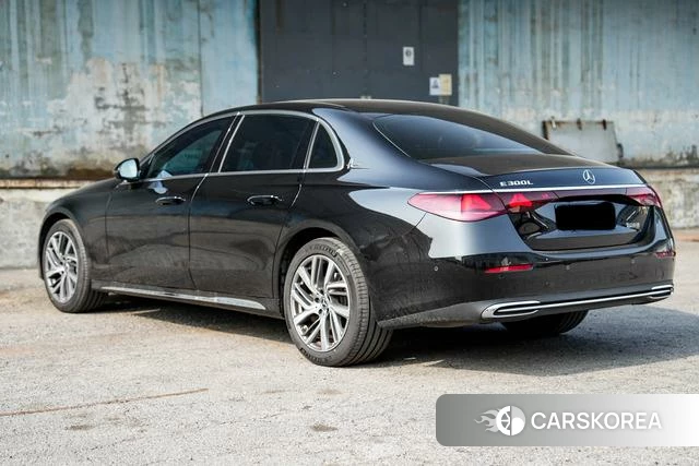 Mercedes-Benz E-class id 4264919 из Китая 16