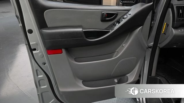 Hyundai The New Grand Starex id 4543364 из Кореи 16