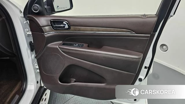 Jeep Grand Cherokee id 4203580 из Кореи 16