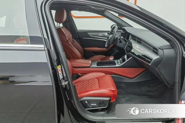 Audi A6L id 4290684 из Китая 16