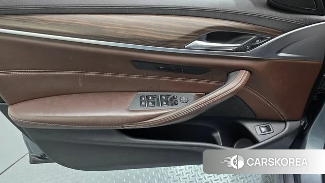 BMW 5 Series (G30) id 4865571 из Кореи 16