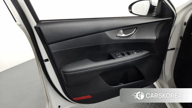 Kia Come New K3 id 4188230 из Кореи 16