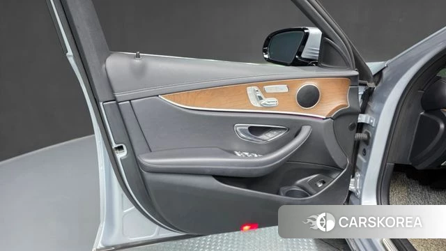 Mercedes-Benz E-Class W213 id 4731717 из Кореи 16