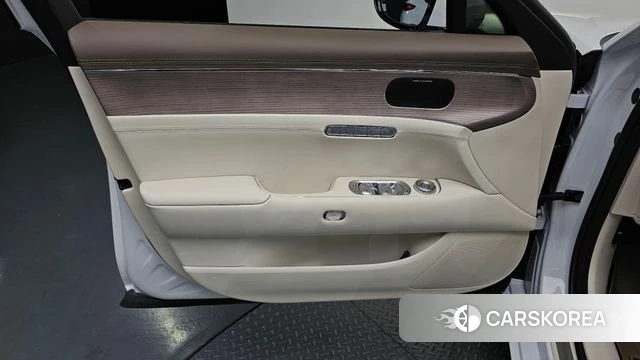 Genesis G90 (RS4) id 4735220 из Кореи 16